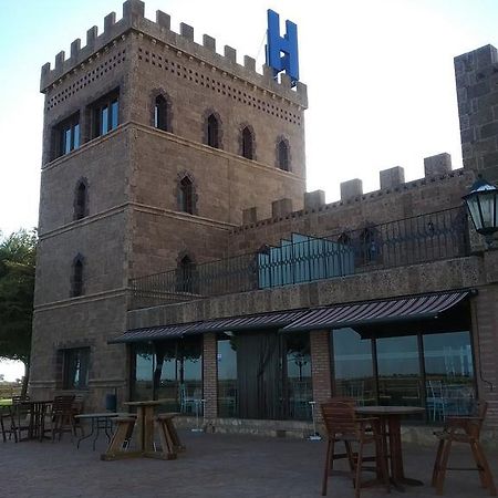 Hotel Vinedos Y Bodegas El Castillo Villarrobledo Exterior foto