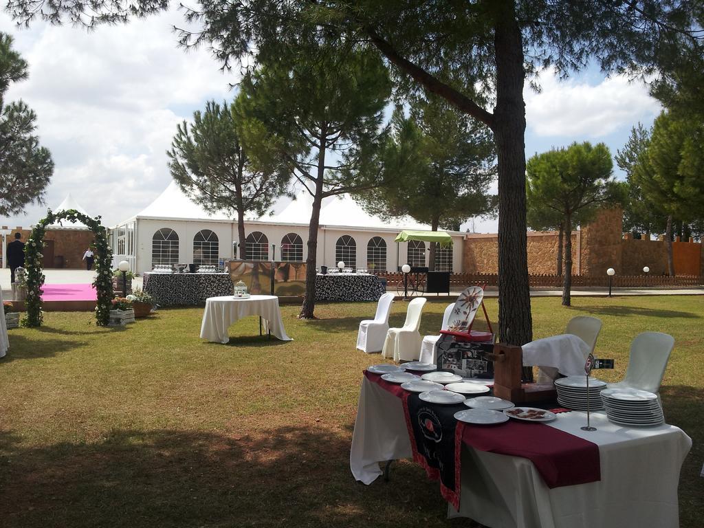 Hotel Vinedos Y Bodegas El Castillo Villarrobledo Exterior foto