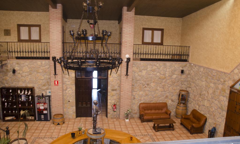 Hotel Vinedos Y Bodegas El Castillo Villarrobledo Exterior foto